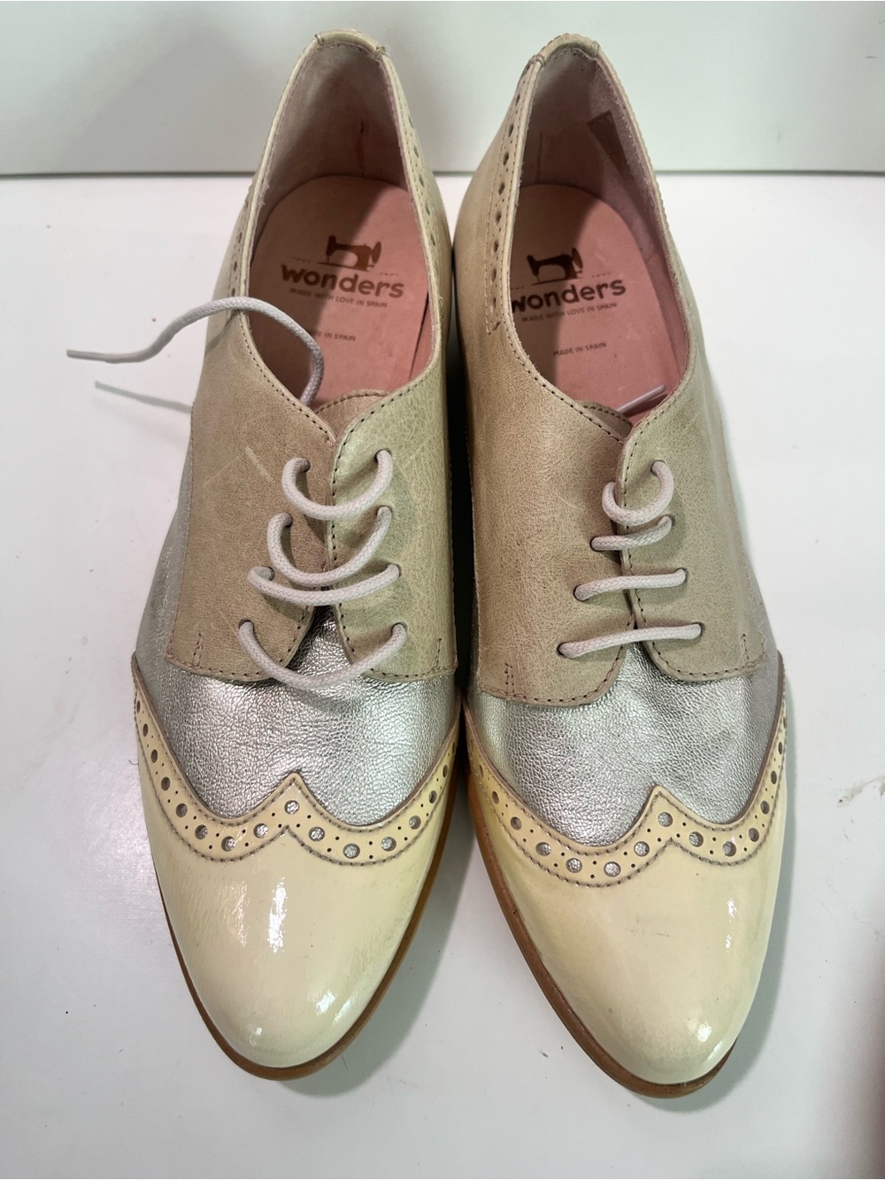 Wonders (Made in Spain), size 38 (roughly US women’s 7.5–8).